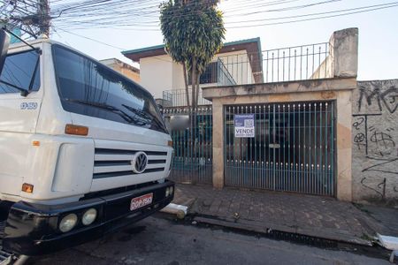 Fachada de casa para alugar com 5 quartos, 250m² em Jardim Brasil (zona Norte), São Paulo