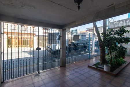Garagem de casa para alugar com 5 quartos, 250m² em Jardim Brasil (zona Norte), São Paulo