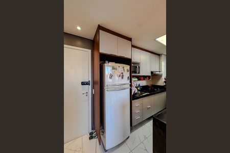 Cozinha de apartamento para alugar com 2 quartos, 34m² em Água Rasa, São Paulo
