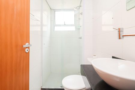Banheiro de apartamento à venda com 2 quartos, 44m² em Colônia (zona Leste), São Paulo