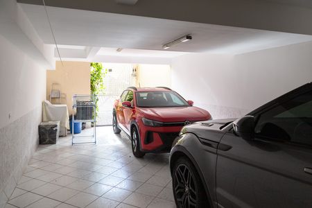 Garagem de casa à venda com 4 quartos, 125m² em Vila Rosalia, Guarulhos