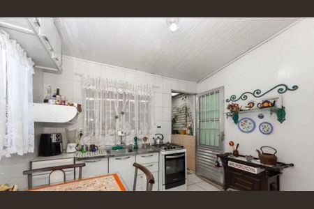 Foto 15 de casa à venda com 4 quartos, 166m² em Vila Gomes Cardim, São Paulo