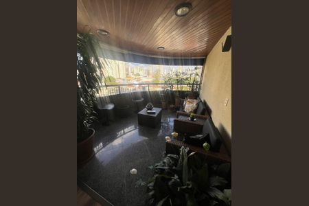 Apartamento à venda com 115m², 3 quartos e 2 vagas