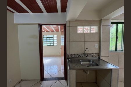 Cozinha de kitnet/studio para alugar com 1 quarto, 45m² em Milanez, Contagem