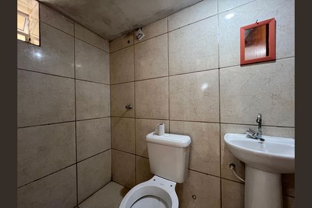 Banheiro Social de kitnet/studio para alugar com 1 quarto, 45m² em Milanez, Contagem