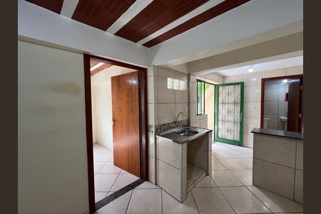 Cozinha de kitnet/studio para alugar com 1 quarto, 45m² em Milanez, Contagem
