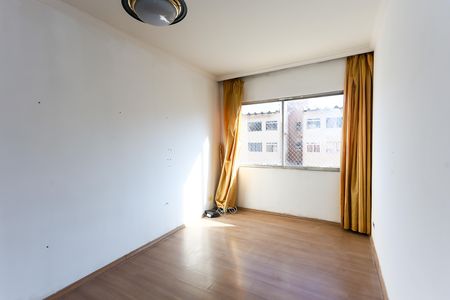 sala  de apartamento para alugar com 3 quartos, 60m² em Parque Pinheiros, Taboão da Serra