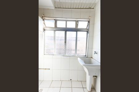 Área de Serviço de apartamento para alugar com 3 quartos, 60m² em Parque Pinheiros, Taboão da Serra