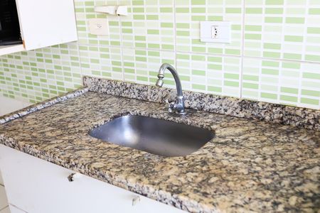 cozinha de apartamento para alugar com 3 quartos, 60m² em Parque Pinheiros, Taboão da Serra