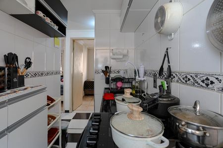 Cozinha de apartamento para alugar com 2 quartos, 43m² em Jardim Santa Teresa, Mogi das Cruzes