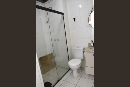 banheiro social de apartamento para alugar com 2 quartos, 44m² em Jardim Danubio, Jundiaí