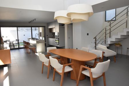 Casa de Condomínio à venda com 3 quartos, 238m² em Gramadão, Jundiaí