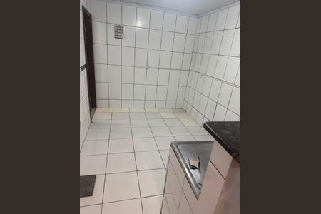Casa à venda com 250m², 5 quartos e 3 vagas Casa à venda com 250m², 5 quartos e 3 vagasÁrea de serviço