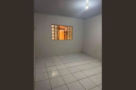 Casa à venda com 250m², 5 quartos e 3 vagas Casa à venda com 250m², 5 quartos e 3 vagasSala
