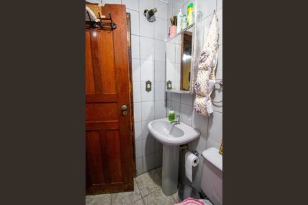Casa à venda com 250m², 5 quartos e 3 vagasBanheiro social