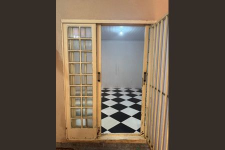 Casa à venda com 250m², 5 quartos e 3 vagas Casa à venda com 250m², 5 quartos e 3 vagasQuarto 3