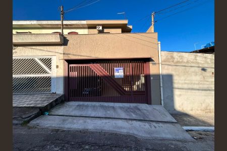 Fachada de casa para alugar com 4 quartos, 199m² em Campo Grande, São Paulo