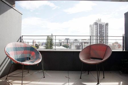 Varanda de kitnet/studio à venda com 1 quarto, 67m² em Menino Deus, Porto Alegre