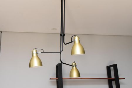 Sala de Jantar - detalhe lustre de casa de condomínio à venda com 3 quartos, 269m² em Cidade Santos Dumont, Jundiaí