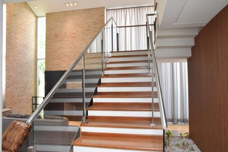 Escada de casa de condomínio à venda com 3 quartos, 269m² em Cidade Santos Dumont, Jundiaí
