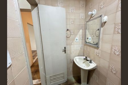 Banheiro de casa para alugar com 2 quartos, 72m² em Praça Seca, Rio de Janeiro