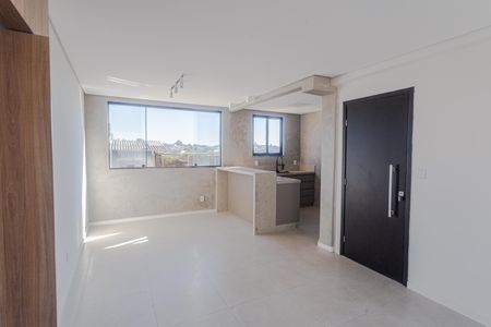 Sala de apartamento à venda com 3 quartos, 72m² em Santa Tereza, Belo Horizonte