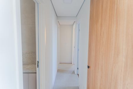 Corredor de apartamento à venda com 3 quartos, 72m² em Santa Tereza, Belo Horizonte