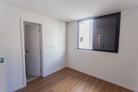 Suíte de apartamento à venda com 3 quartos, 72m² em Santa Tereza, Belo Horizonte