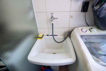 Área de Serviço de apartamento para alugar com 2 quartos, 54m² em Jardim Vera Cruz, Sorocaba