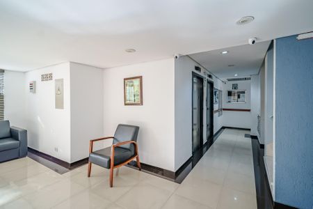 Hall de entrada de apartamento à venda com 2 quartos, 52m² em Butantã, São Paulo