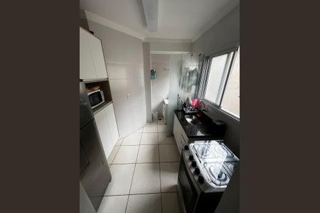 Cozinha de apartamento para alugar com 2 quartos, 47m² em Vila Cascatinha, São Vicente