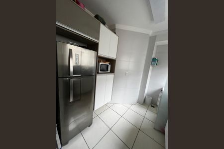Cozinha de apartamento para alugar com 2 quartos, 47m² em Vila Cascatinha, São Vicente