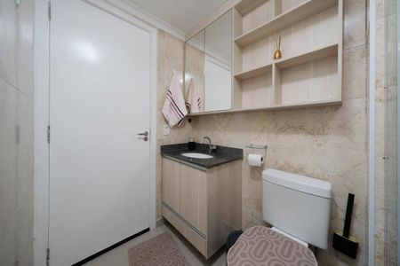 Banheiro de apartamento para alugar com 1 quarto, 36m² em Jardim Santa Teresinha, São Paulo