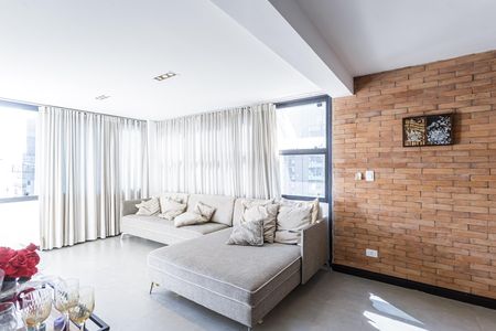 Apartamento à venda com 91m², 2 quartos e 1 vaga Apartamento à venda com 91m², 2 quartos e 1 vagaSala