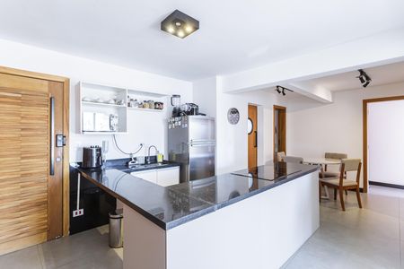 Apartamento à venda com 91m², 2 quartos e 1 vaga Apartamento à venda com 91m², 2 quartos e 1 vagaSala