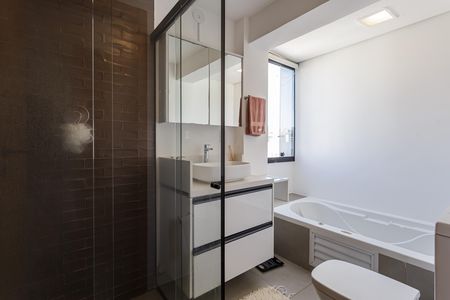 Apartamento à venda com 91m², 2 quartos e 1 vaga Apartamento à venda com 91m², 2 quartos e 1 vagaBanheiro da Suíte 1