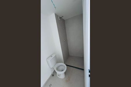 Banheiro de apartamento para alugar com 1 quarto, 25m² em Parque Pan Americano, São Paulo