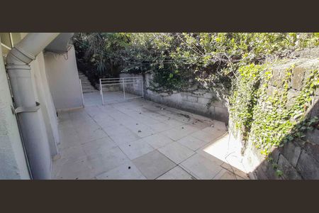 Área externa de casa para alugar com 1 quarto, 90m² em Rio Pequeno, São Paulo