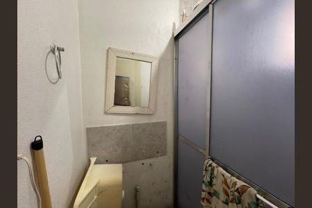 Banheiro de apartamento à venda com 2 quartos, 42m² em Campina, São Leopoldo