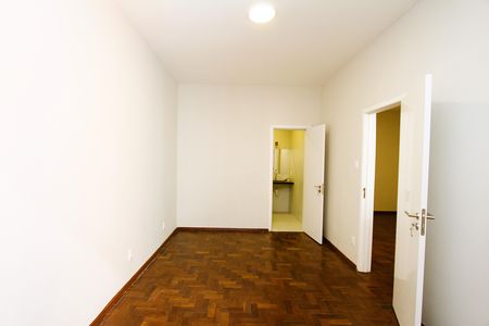 QUARTO de kitnet/studio à venda com 1 quarto, 40m² em Centro, Belo Horizonte