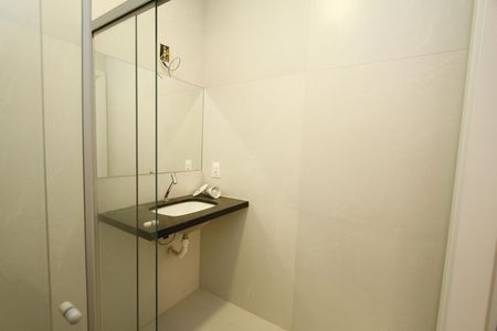 Banheiro de kitnet/studio à venda com 1 quarto, 40m² em Centro, Belo Horizonte