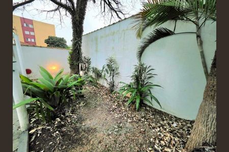 Casa à venda com 234m², 2 quartos e 2 vagas