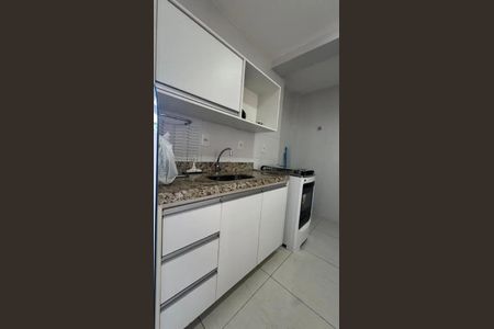 Cozinha de apartamento para alugar com 1 quarto, 40m² em Bom Jesus, Contagem