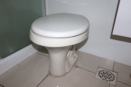 Banheiro de apartamento à venda com 2 quartos, 112m² em Jardim do Salso, Porto Alegre