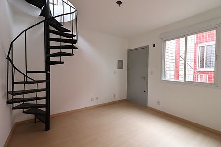 Apartamento à venda com 2 quartos, 112m² em Jardim do Salso, Porto Alegre