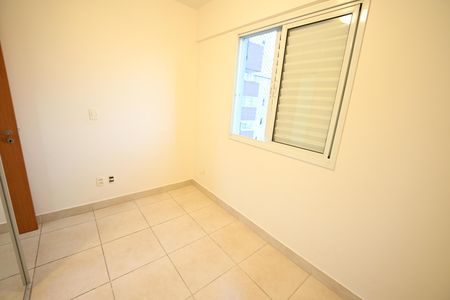 Quarto  de apartamento para alugar com 2 quartos, 64m² em Parque Amazonia, Goiânia