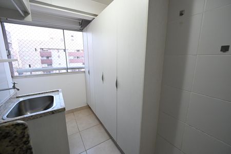 Área de serviço de apartamento para alugar com 2 quartos, 64m² em Parque Amazonia, Goiânia