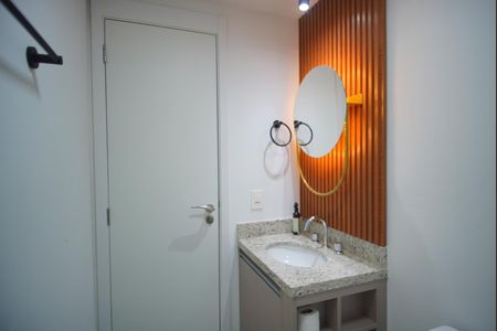 Banheiro Corredor de apartamento para alugar com 2 quartos, 57m² em Passo D’areia, Porto Alegre
