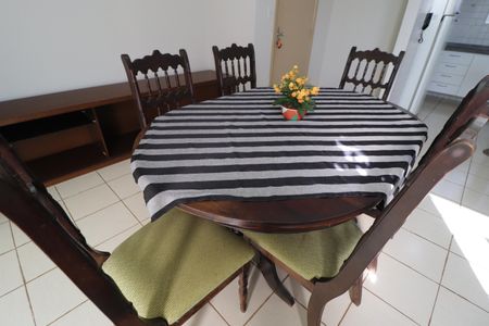 Apartamento para alugar com 65m², 2 quartos e 1 vagaSala