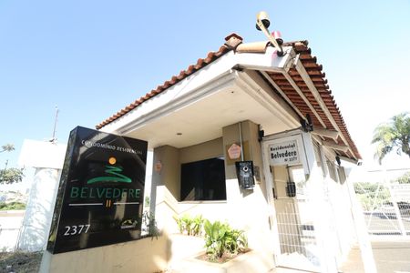 Apartamento para alugar com 65m², 2 quartos e 1 vagaFachada e portaria